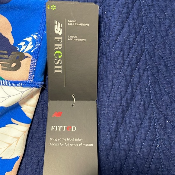 🌸New Balance high rise/crop - Picture 4 of 8